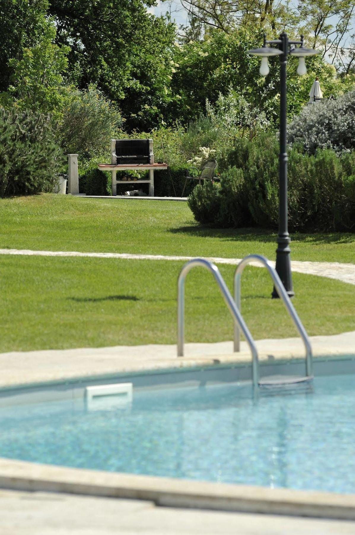 Agriturismo La Lodola カステルヌオーヴォ・ベラルデンガ エクステリア 写真