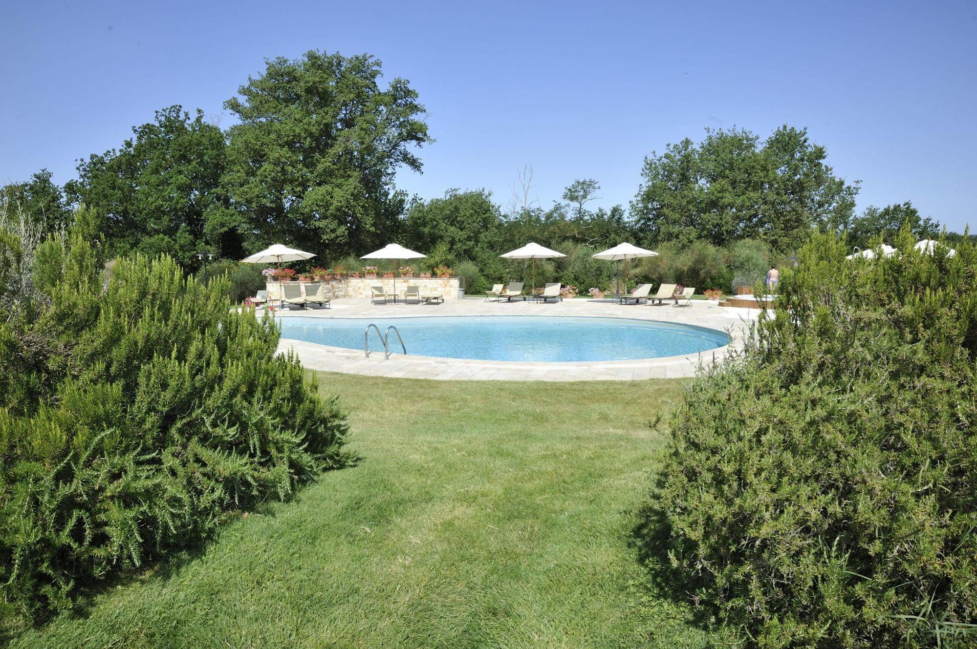 Agriturismo La Lodola カステルヌオーヴォ・ベラルデンガ エクステリア 写真