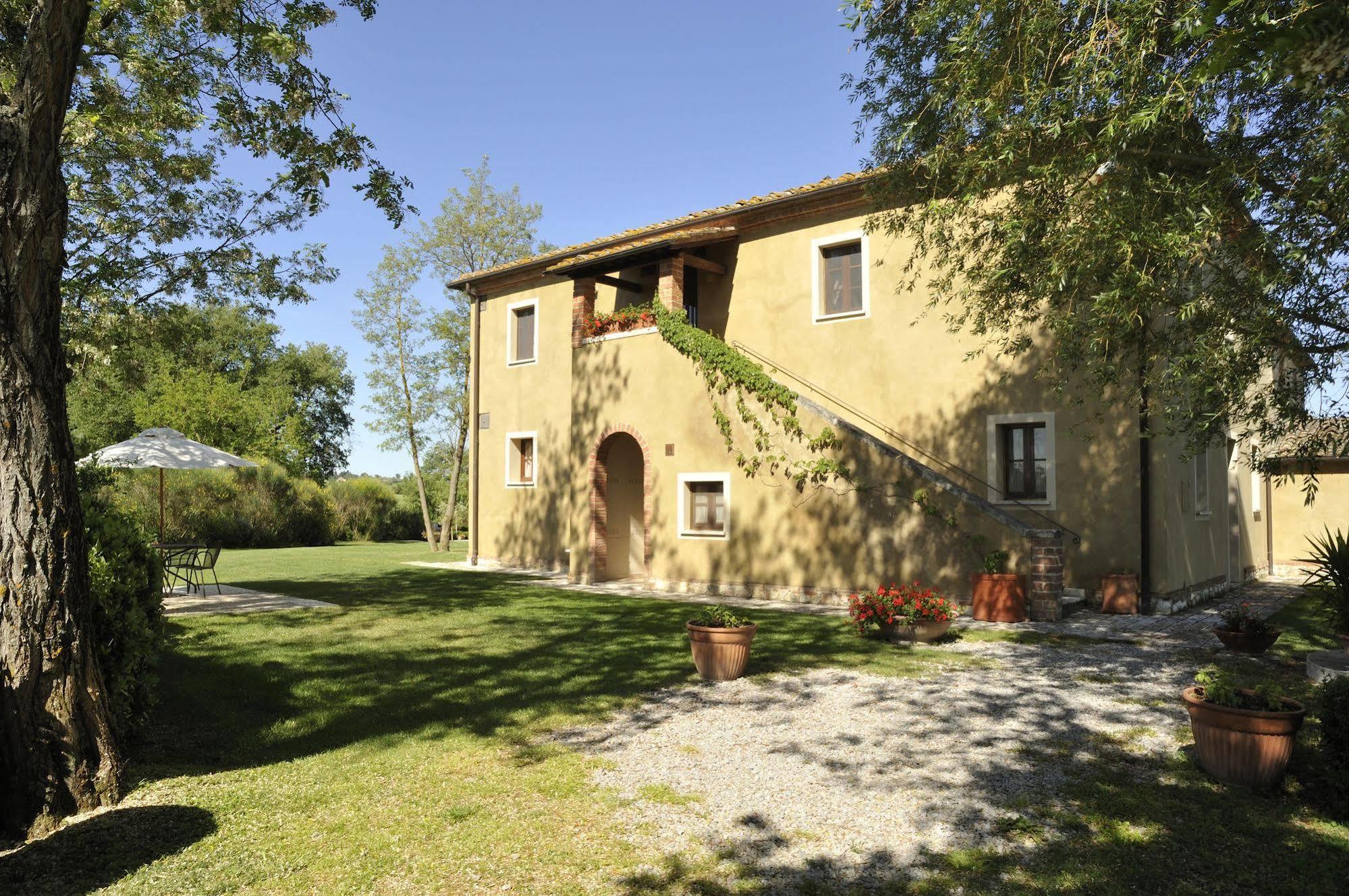 Agriturismo La Lodola カステルヌオーヴォ・ベラルデンガ エクステリア 写真